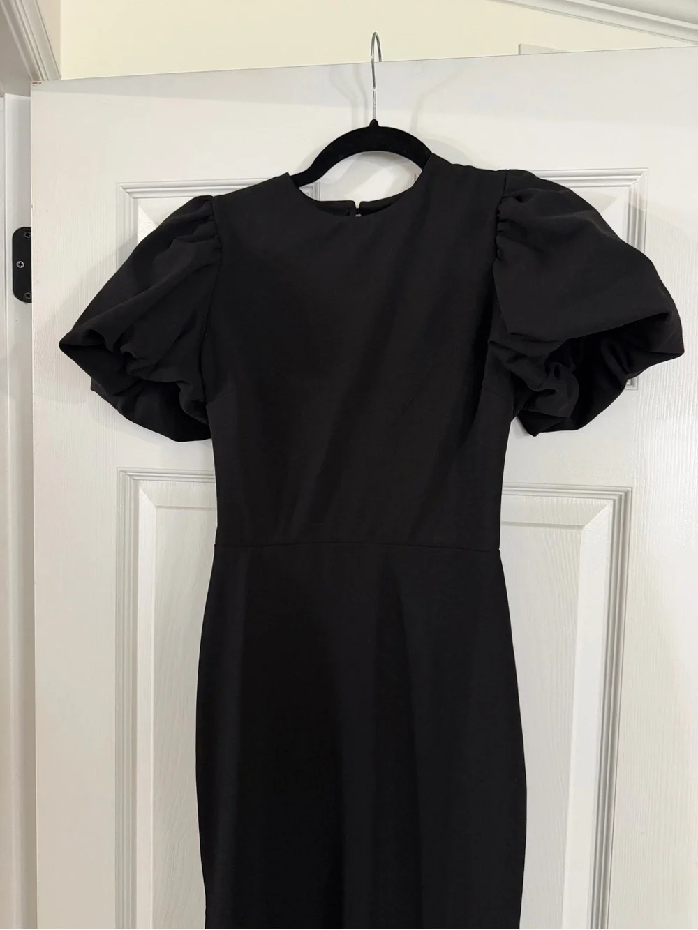 Club L London • LOVE LETTERS Black Puff-Sleeve Maxi Dress - Picture 7 of 8